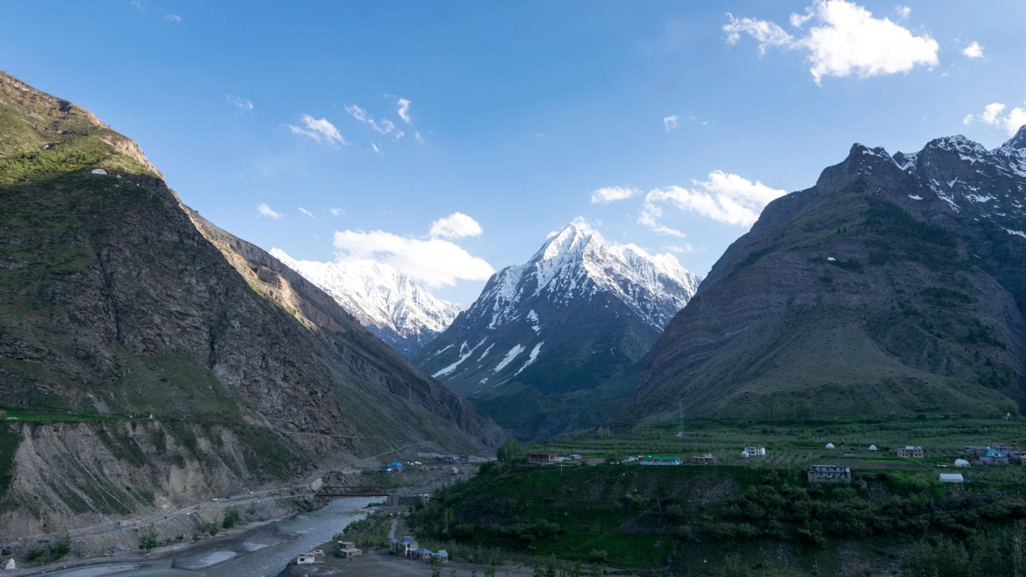 Skindiang Village