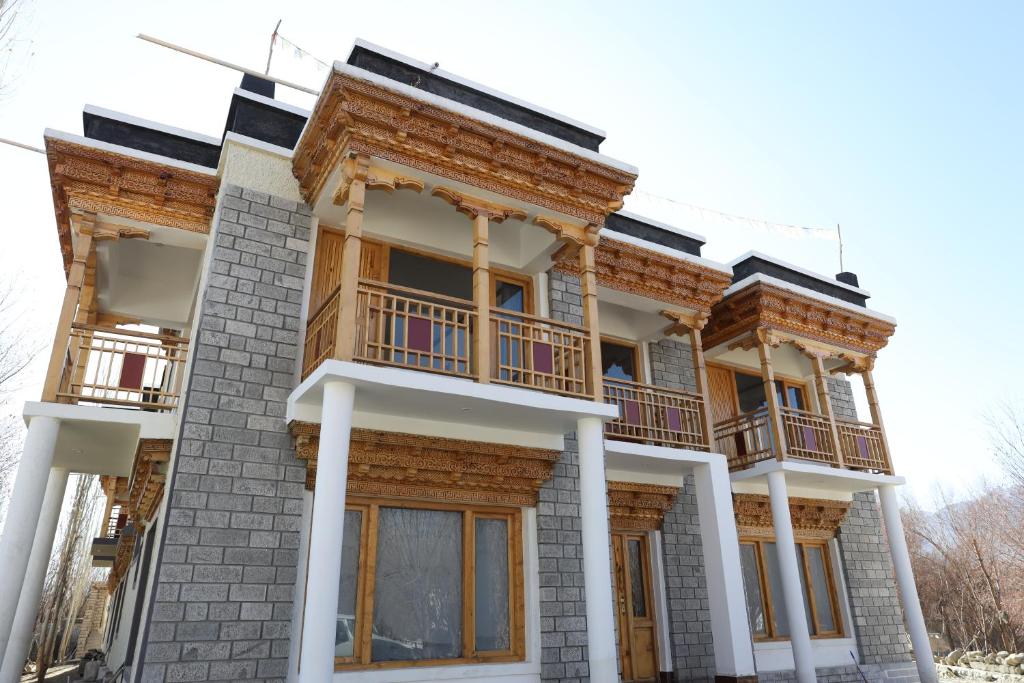 Paradise Shey Leh Ladakh Homestay