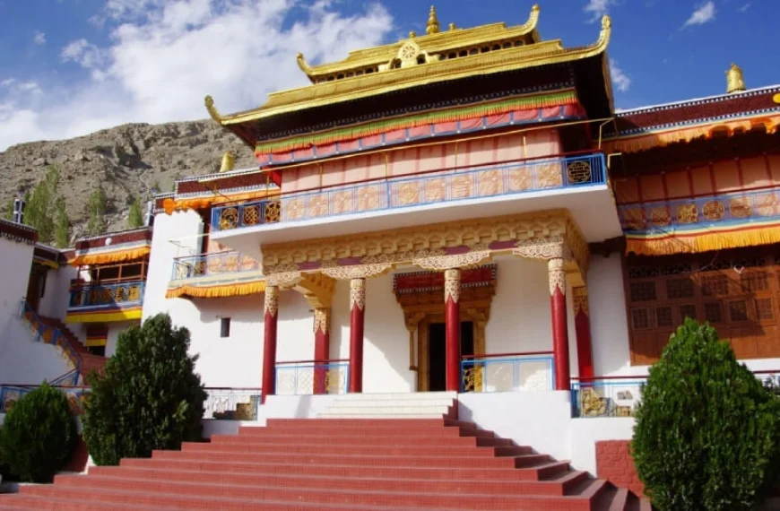 Samstanling Monastery